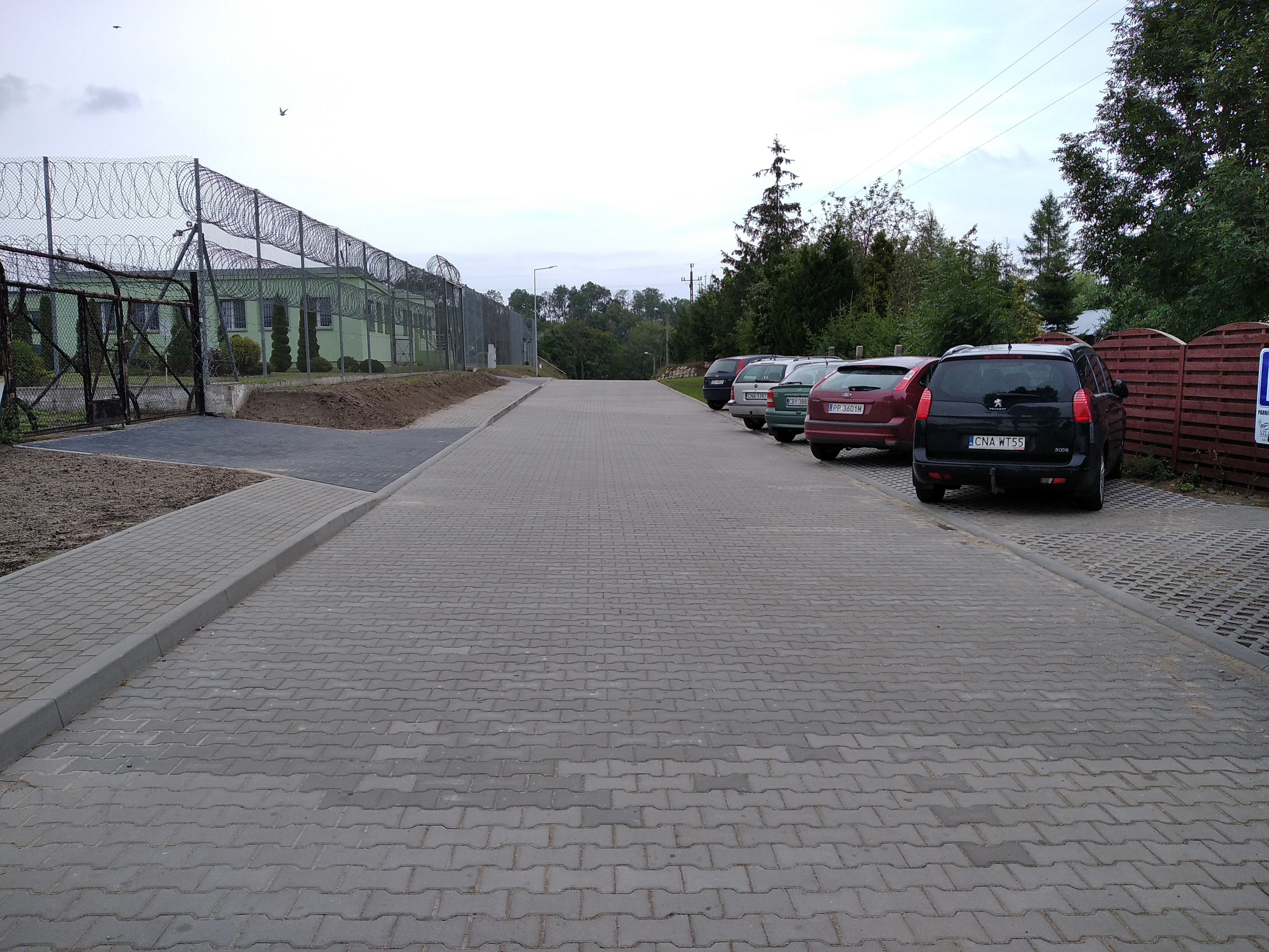 zakończona budowa drogi gminnej z oświetleniem drogowym w Strzelewie.