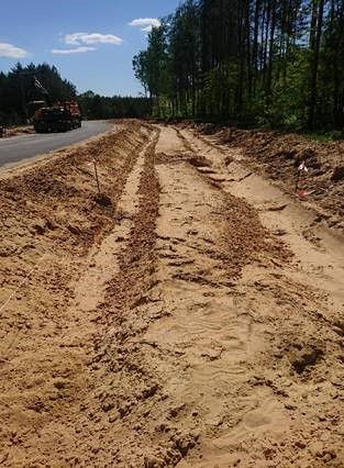 Trwają prace na drodze Kruszyn-Dąbrówka Nowa.