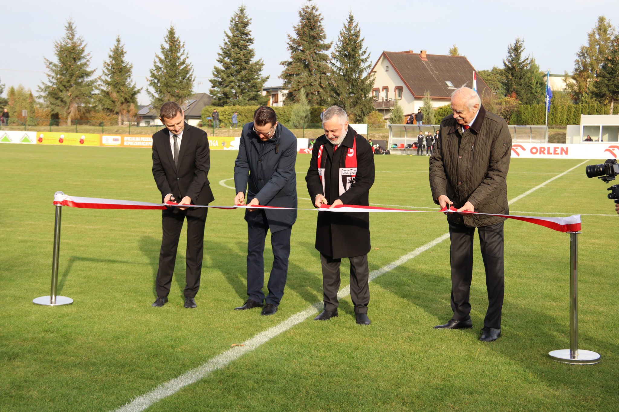 Otwarcie stadionu w Sicienku i mecz piłki  w ramach UEFA Development